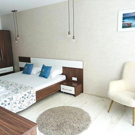 Family Hotel Regata Pomorie Esterno foto