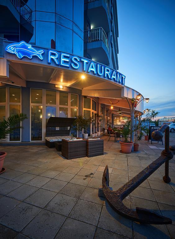 Family Hotel Regata Pomorie Esterno foto